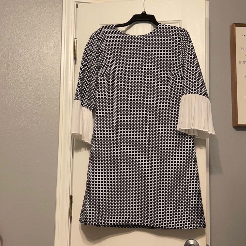 Navy and White New York and Co dress, size large with pleated 3/4 sleeve